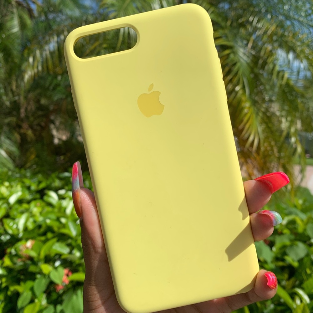 🌞✨🌼 IPhone 8 Plus bright yellow🌞✨🌼